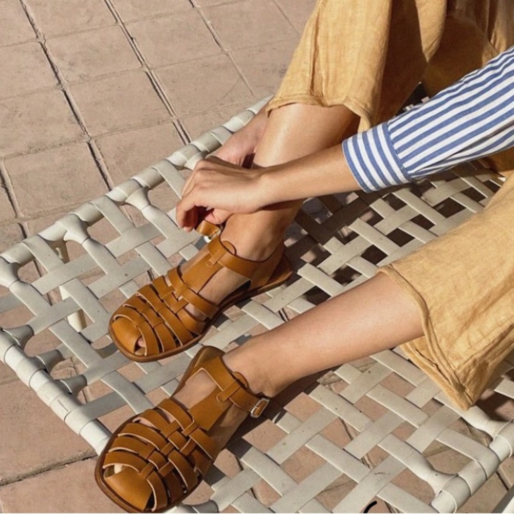 ILoQ  Rio 
COLOR: Cuero
SIZING: 37